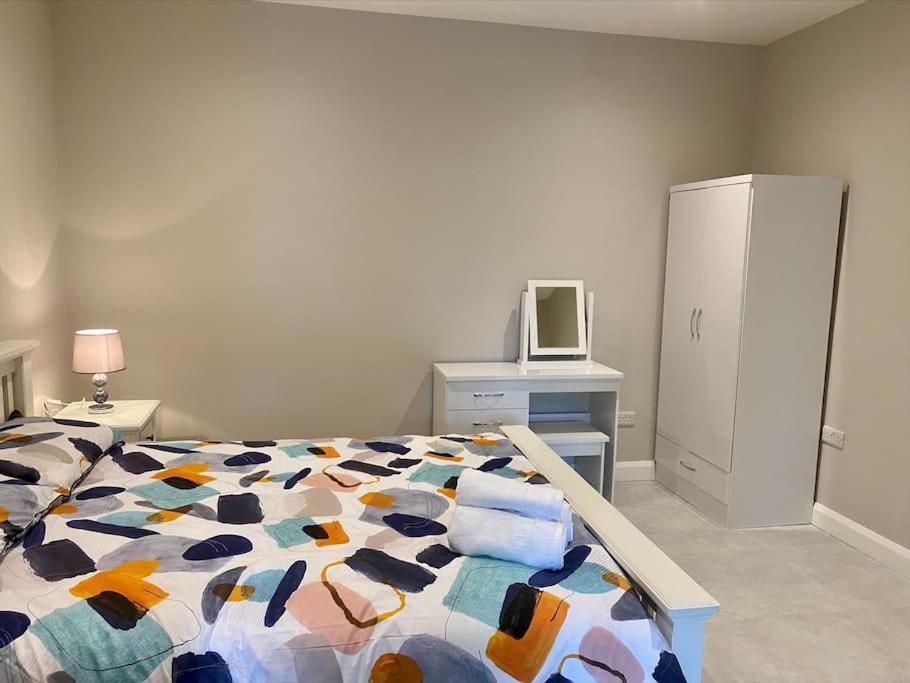 Erne Getaway No.7 Brand New 1 Bed Apartment エニスキリン エクステリア 写真